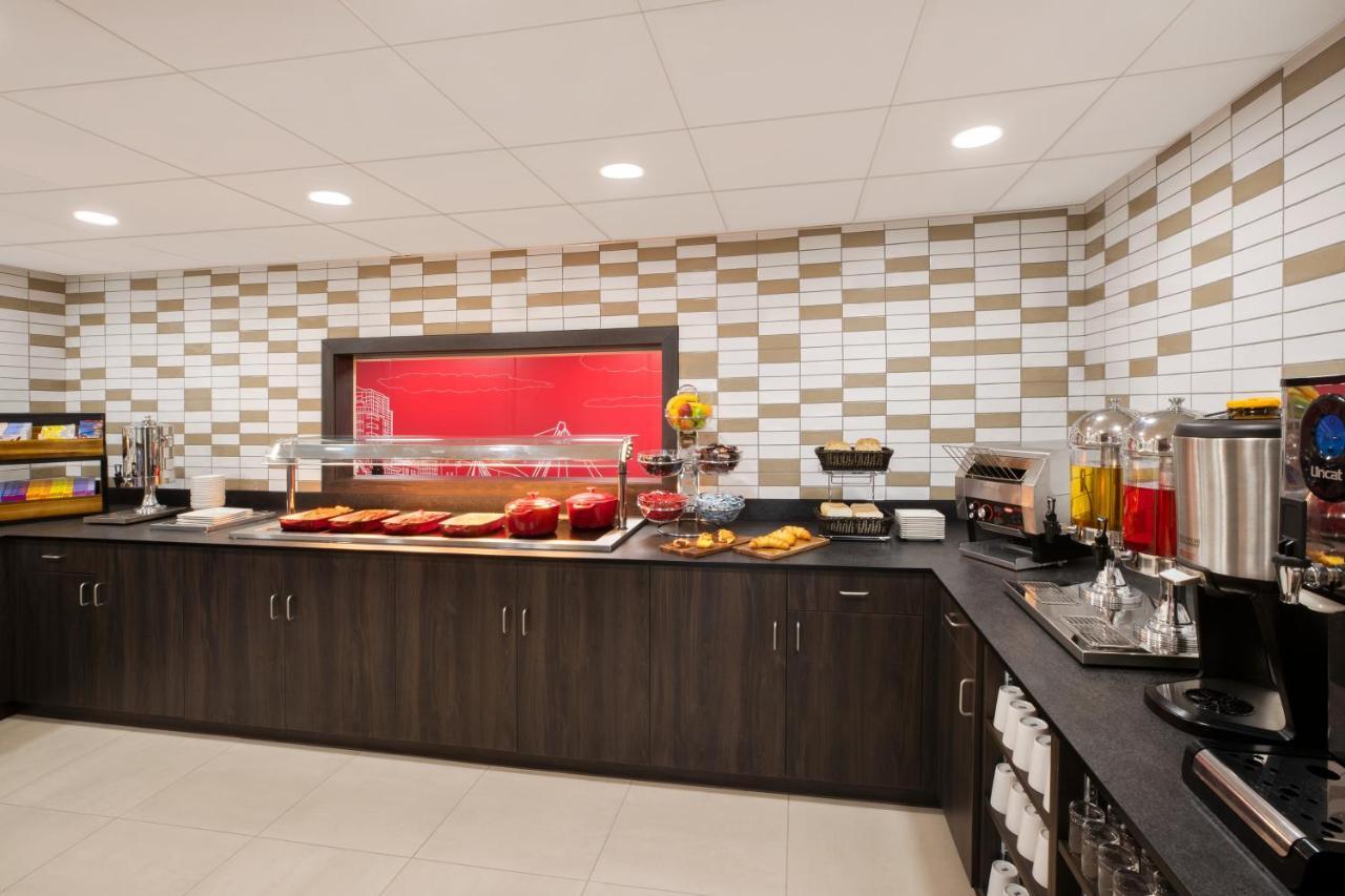 Hotel Ramada By Wyndham Leeds East Exteriér fotografie
