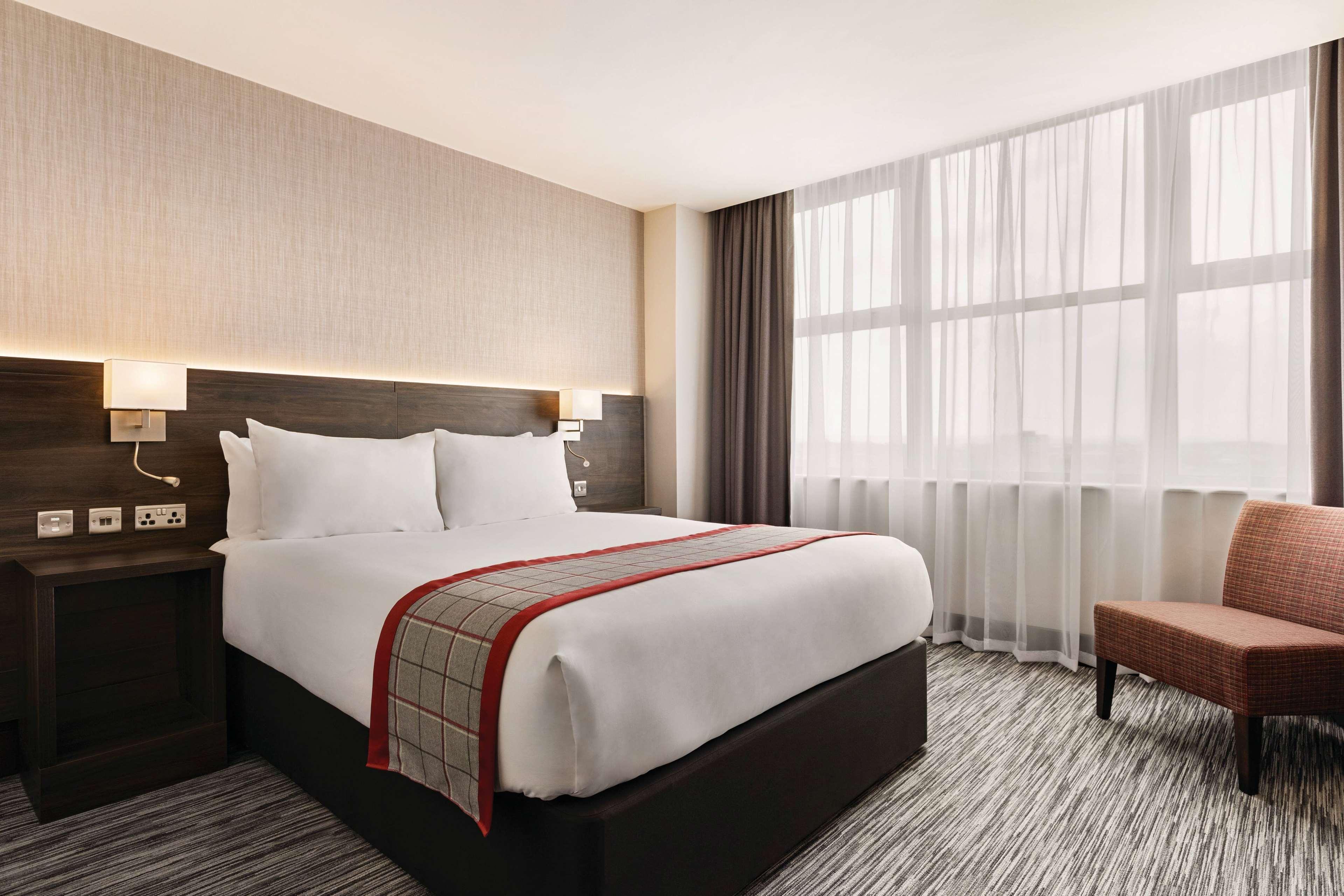 Hotel Ramada By Wyndham Leeds East Exteriér fotografie